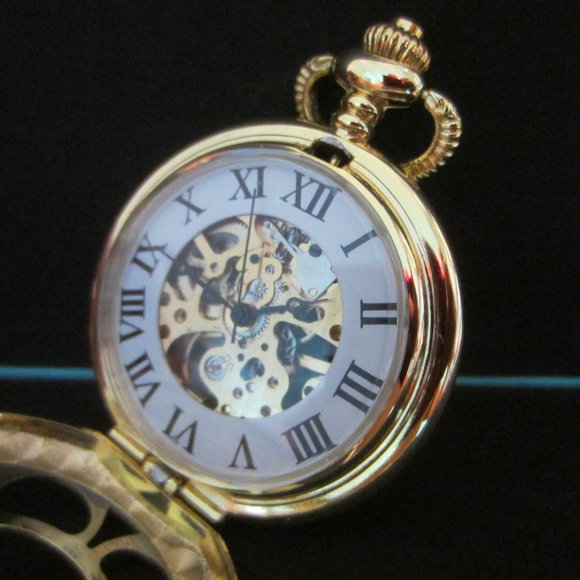 Golden Brass Filigree Geometric Winding Open Concept Pocket Watch Pendant main image 8